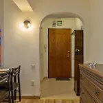 Ultracentral With Downtown View & Self Check-in