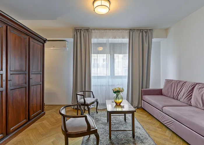 Ultracentral With Downtown View & Self Check-in Bucharest