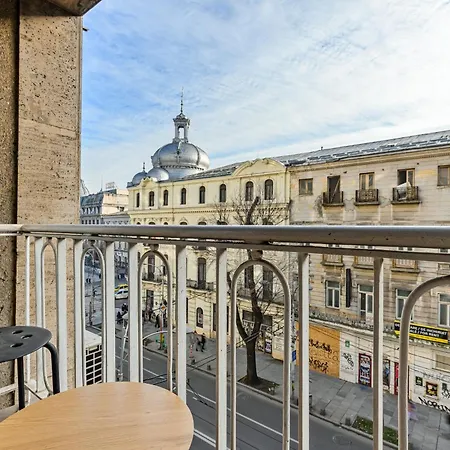 Ultracentral With Downtown View & Self Check-in * Bucarest