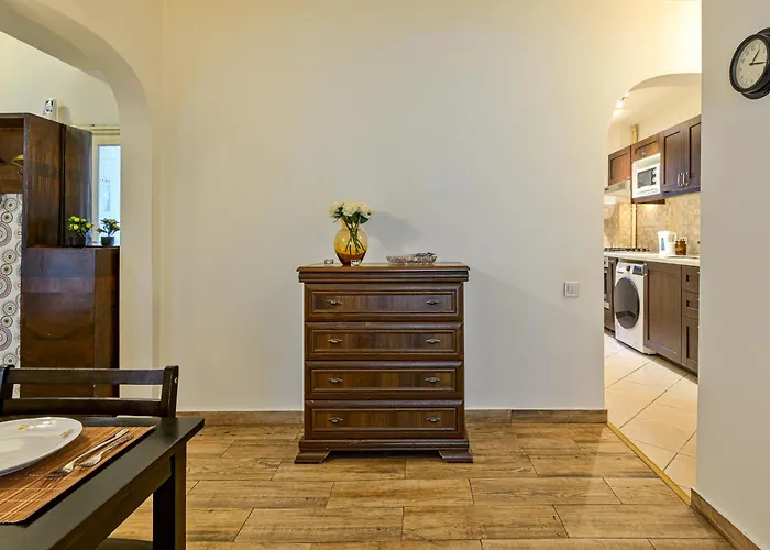 Ultracentral With Downtown View & Self Check-in * Bucarest